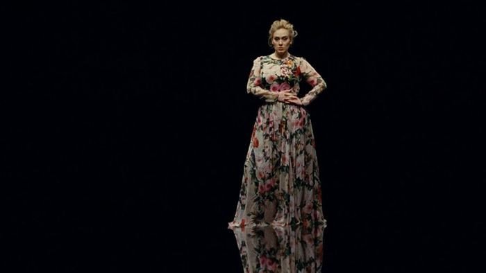 Adele đầy quyền lực trong MV Send My Love