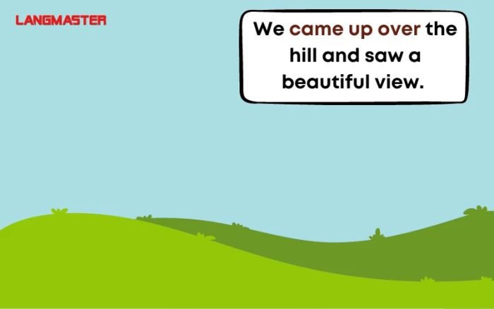 Cảnh bình minh tuyệt đẹp trên đồi, biểu thị sự xuất hiện hoặc tiến lên của come up.