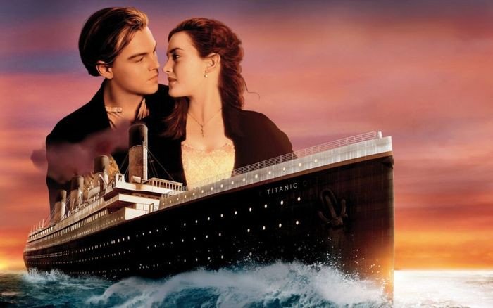 Cảnh kinh điển của Rose và Jack trong bộ phim Titanic, tài liệu lý tưởng để học tiếng Anh qua lời thoại lãng mạn.