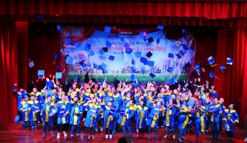 Giáo viên nước ngoài hướng dẫn phương pháp học tiếng Anh hiệu quả