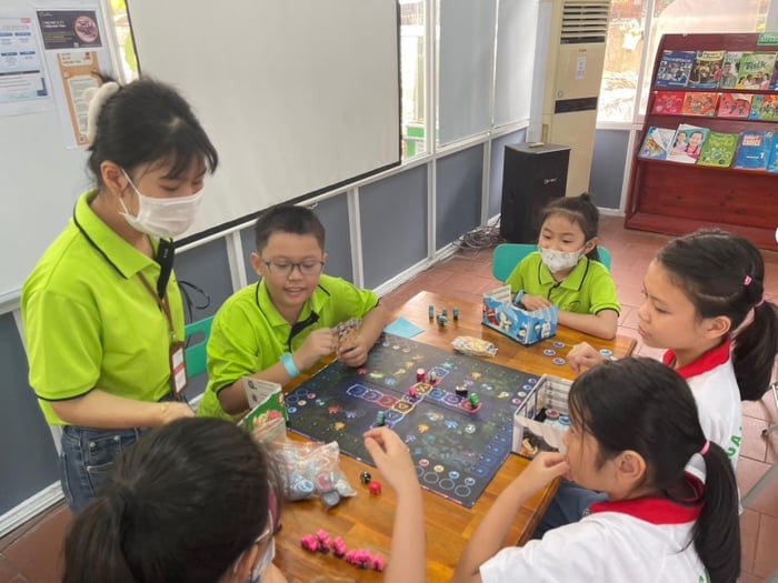 Hoạt động nhóm tại trung tâm Anh ngữ HACIC Quy Nhơn.