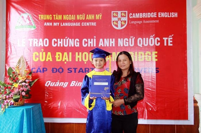 Học sinh tham gia hoạt động tại Trung tâm Ngoại ngữ Anh Mỹ Quảng Bình