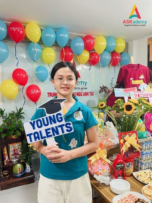 Học viên nhí tại Askademy đang khám phá năng khiếu