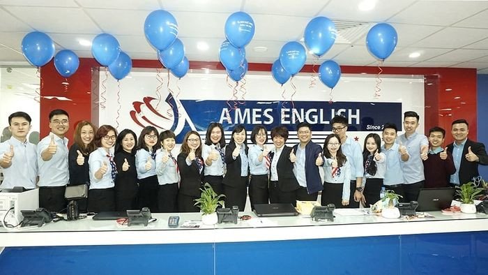 Lớp học sôi nổi tại trung tâm Anh ngữ AMES Quy Nhơn.