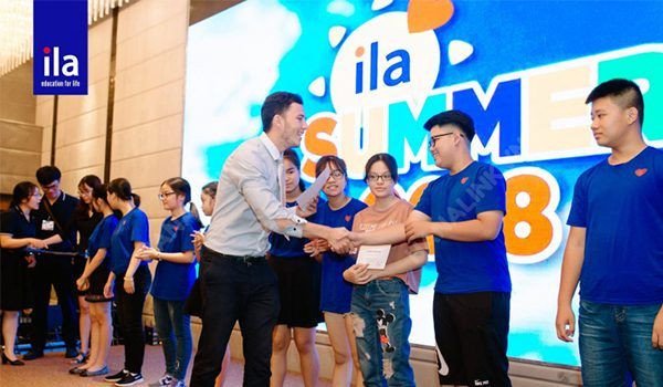 Lớp học ứng dụng công nghệ giúp học tiếng Anh hiệu quả