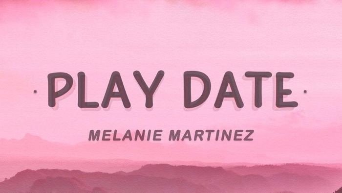 Melanie Martinez trong MV Play Date với không gian hoài niệm