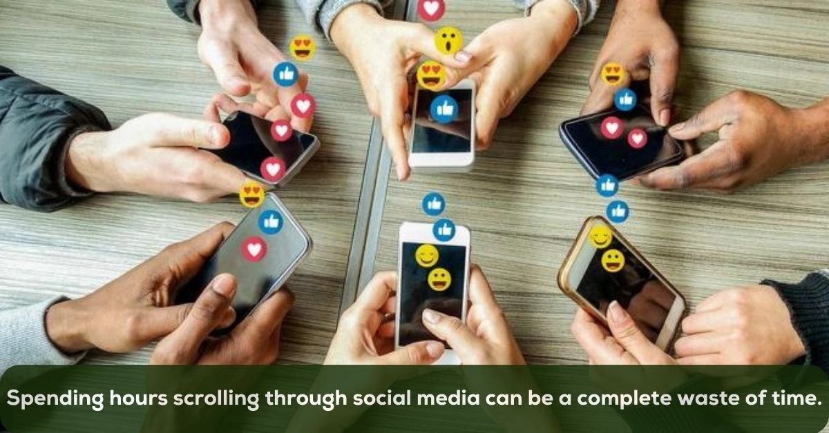 Người dùng lãng phí thời gian lướt điện thoại