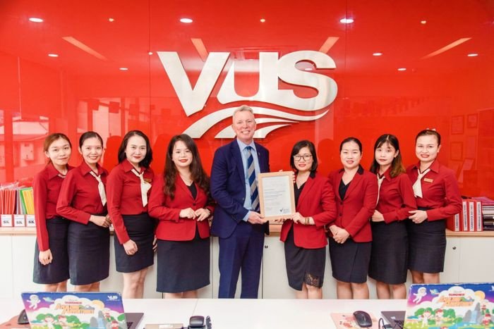 Phòng học rộng rãi, hiện đại tại trung tâm Anh ngữ VUS Quy Nhơn.