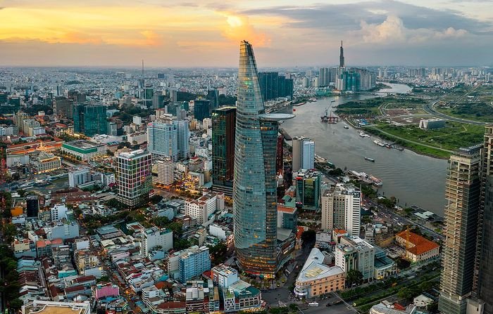 Thành phố Hồ Chí Minh với kiến trúc hiện đại và nhịp sống sôi động