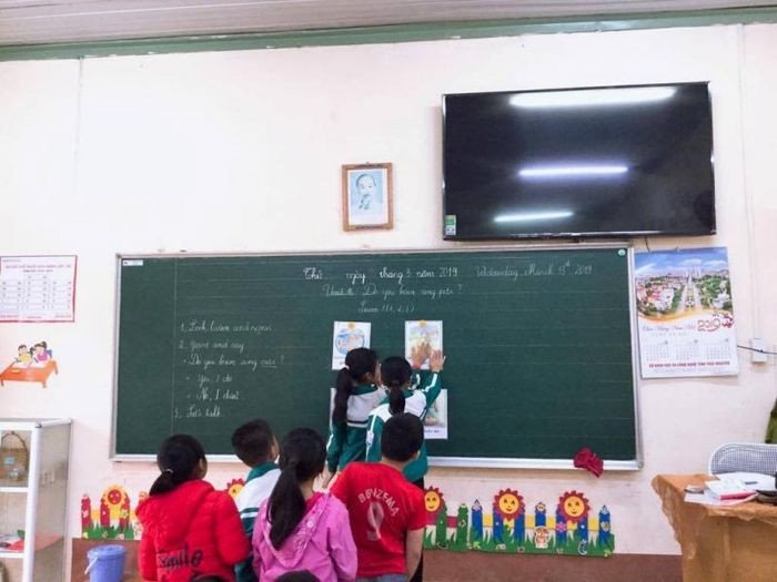 Trò chơi vỗ bảng giúp trẻ học từ vựng hiệu quả