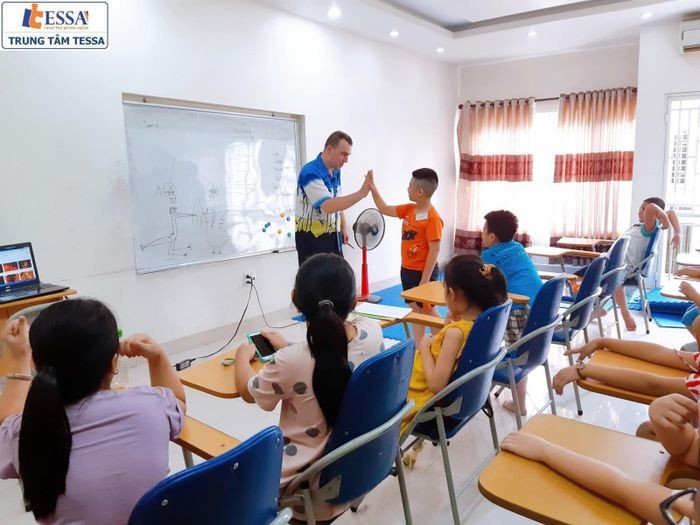 Trung tâm Tessa - Trải nghiệm học tiếng Anh tinh tế cho bé
