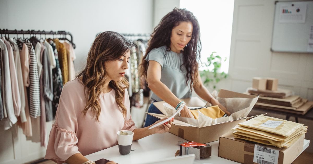 Khách hàng mua sắm trong siêu thị, từ vựng TOEIC về mua hàng